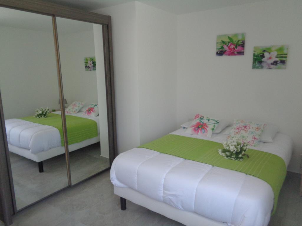 Hotel Du Midi Cazaubon Ngoại thất bức ảnh