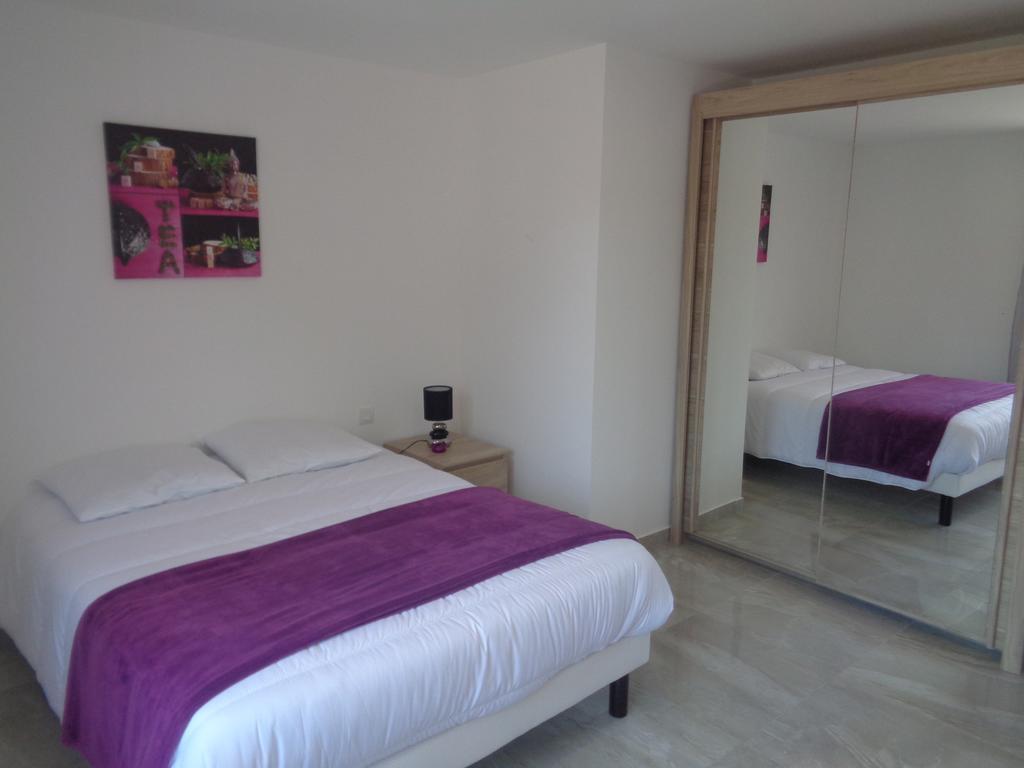 Hotel Du Midi Cazaubon Ngoại thất bức ảnh