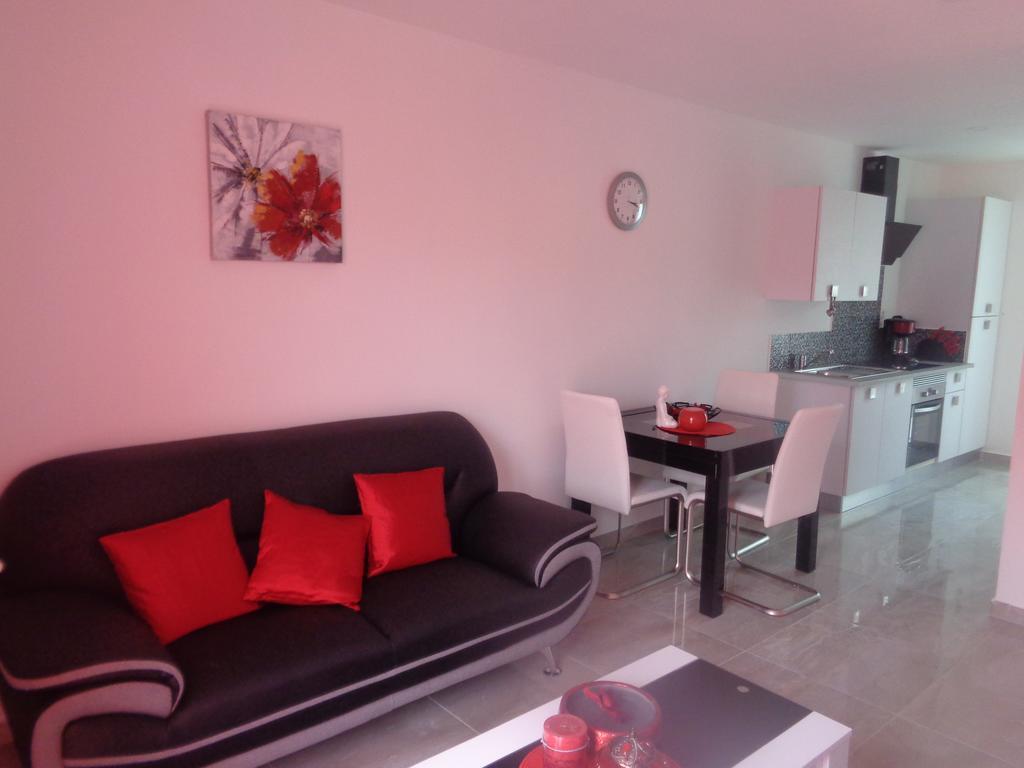 Hotel Du Midi Cazaubon Ngoại thất bức ảnh