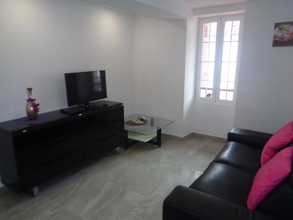 Hotel Du Midi Cazaubon Ngoại thất bức ảnh