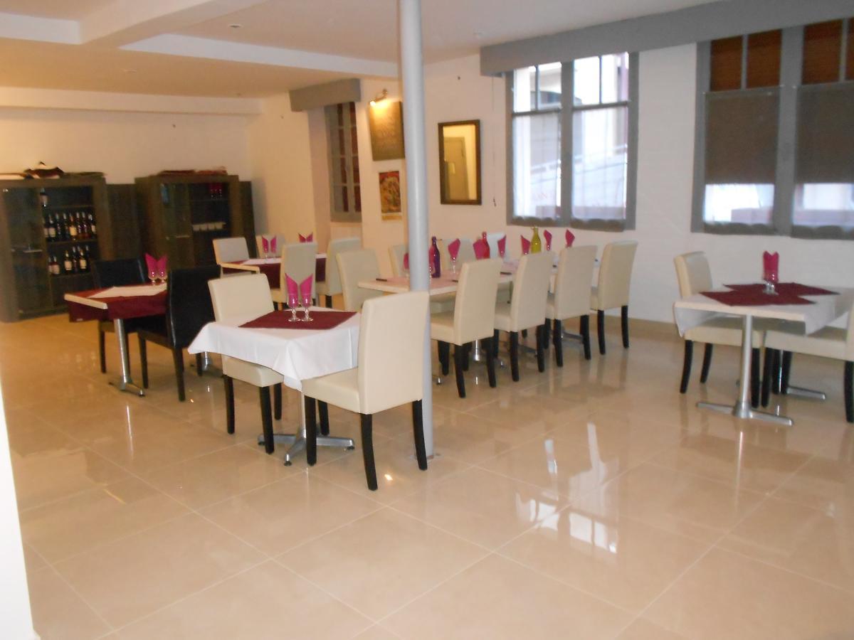 Hotel Du Midi Cazaubon Ngoại thất bức ảnh